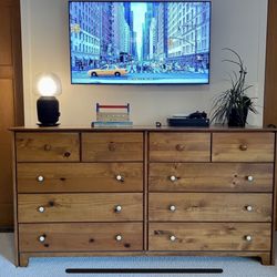 Dresser And 2 Nightstands