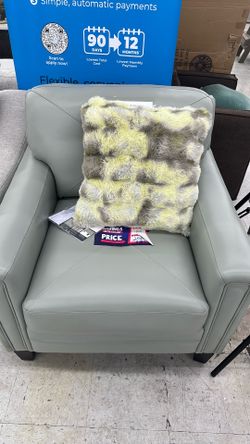 Grey seat/couch