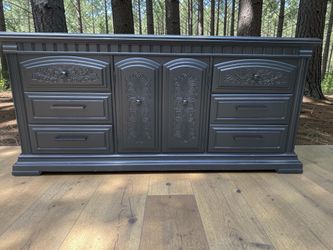 Huge Broyhill Bedroom Dresser Solid Wood Black Satin 72x19x32 New
