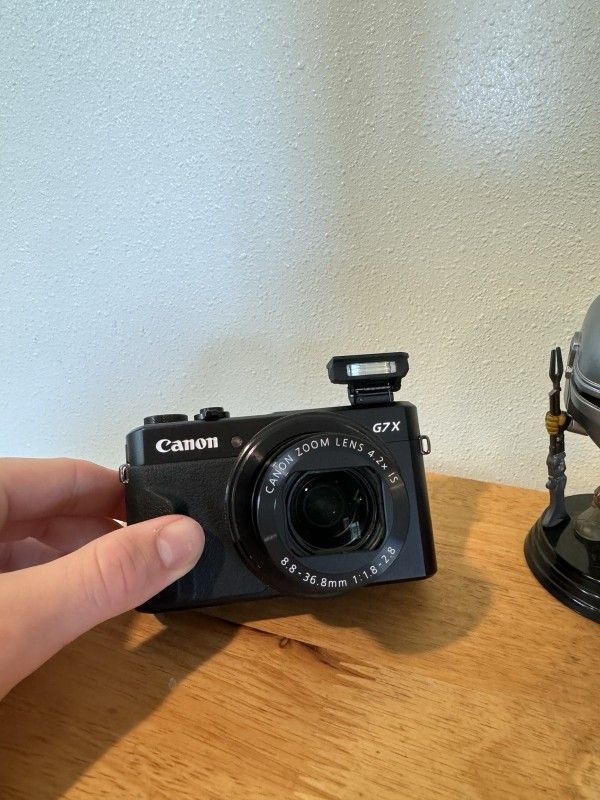 Canon PowerShot G7X Mark II