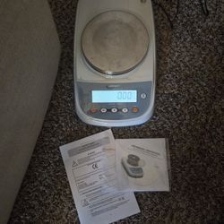 Intelligent Weighing Technology ELECTRONIC PRECISION BALANCES. 
