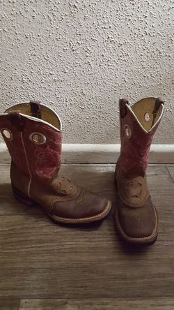 Girls boots