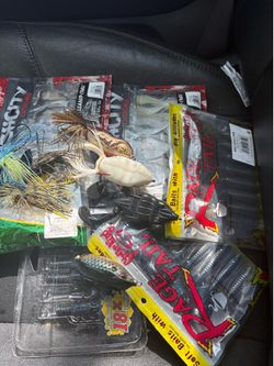 Bass fishing chatterbaits,frogs,soft platics