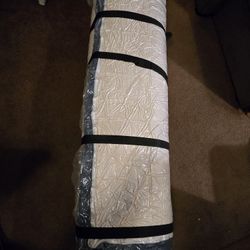 Queen Size Bed Mattress In A Vacuum Bag