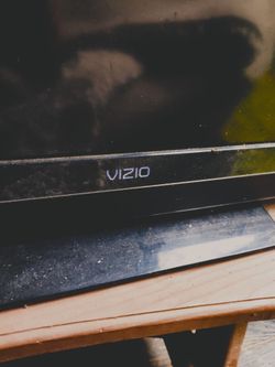 Vizio Flat Screen TV 36"