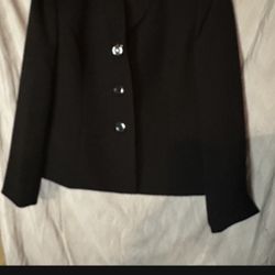 Women’s Suit Jacket And Pants Size 6p