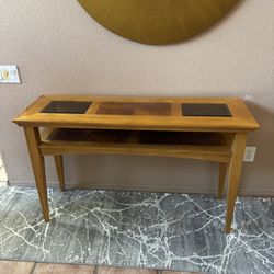 ENTRY TABLE AND MIRROR 