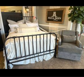 Paula Deen Home River House Collection Metal Bed