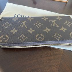 NWT Louis Vuitton  Clémence Wallet, Fuchsia