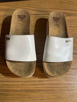 White Reef sandals size 8