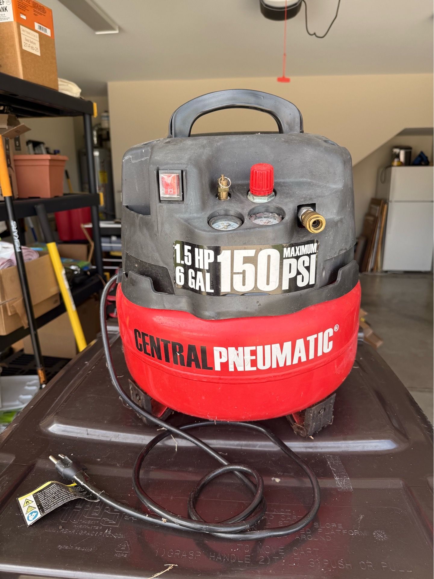 6 Gallon 150 psi Air Compressor