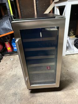Avanti Stainless Steel Wine Cooler / Wine Chiller – Works Great