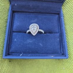 diamond  pear shape ring 
