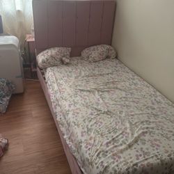 Twin Bed 