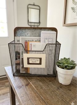Rustic Wire Metal Mail Organizer Basket
