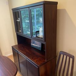 Beautiful China Hutch 