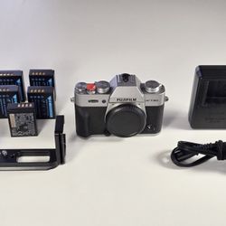 FUJIFILM X-T20 SILVER Body & GRIP