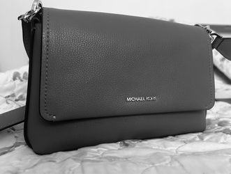 Micheal Kors satchel/ purse