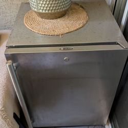 ULine Outdoor Refrigerator