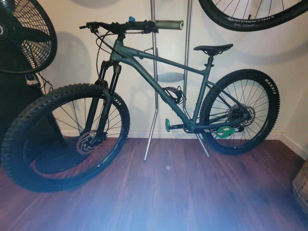 2021 Giant Fathom 2 29er XL