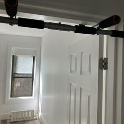 Pull Up Bar