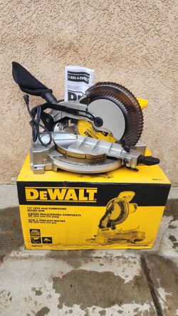DEWALT SAW