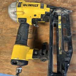 Dewalt Pneumatic 16g  2/12 Finish Gun