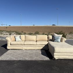 Amazing 2pc L-shaped Beige Sectional (Free Delivery 🚚)