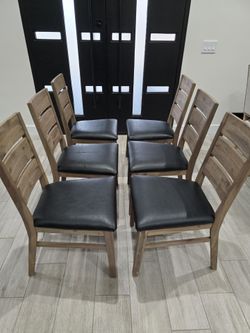 Dining Room Chairs. 6 total