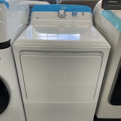 GE 6.2 cu. ft. Gas Dryer in White