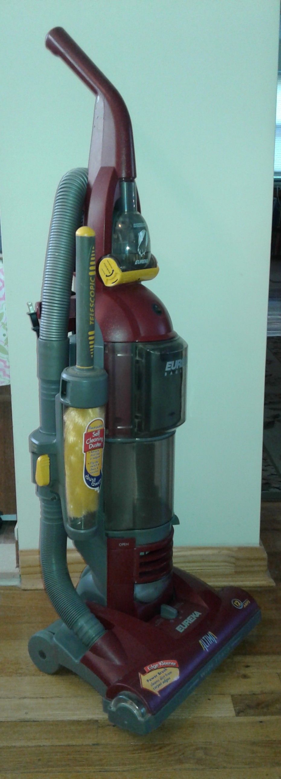 Eureka Altima 2991 Upright Bagless Vacuum Cleaner