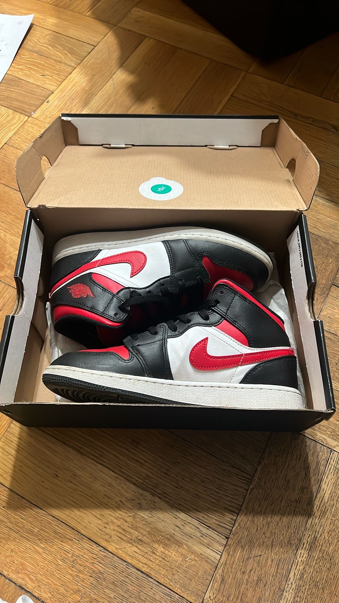 Air Jordan 1 Mid
