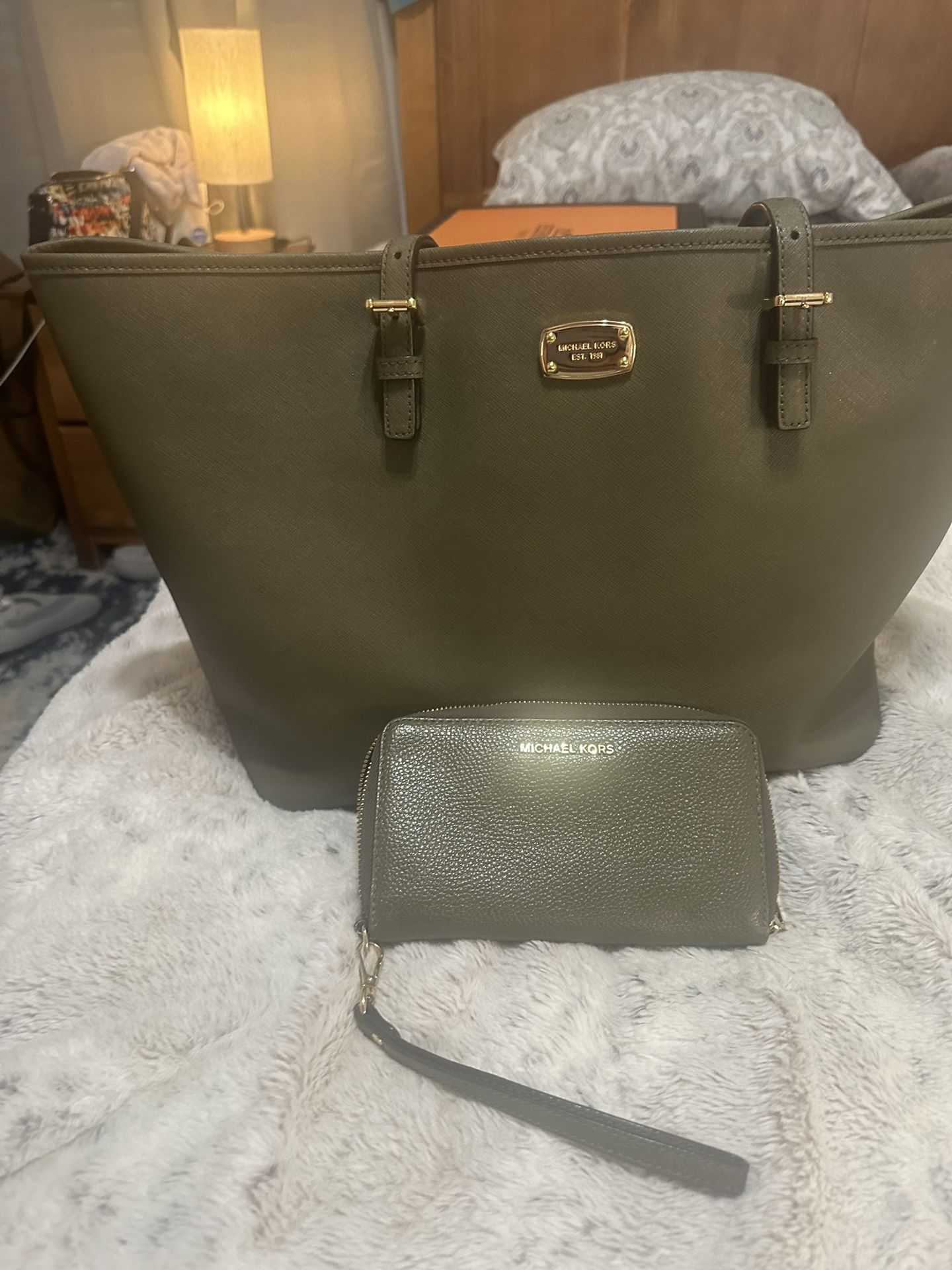 MK Purse With Wallet