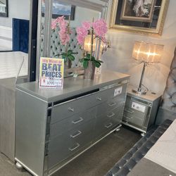 Dresser Mirror Nighstand $999! 🩷🪞⭐️ Easy Financing! 