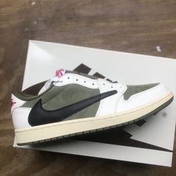 Jordan 1 Low Travis Scott’s 