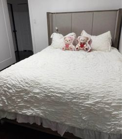 QUEEN Bed Frame & Dresser