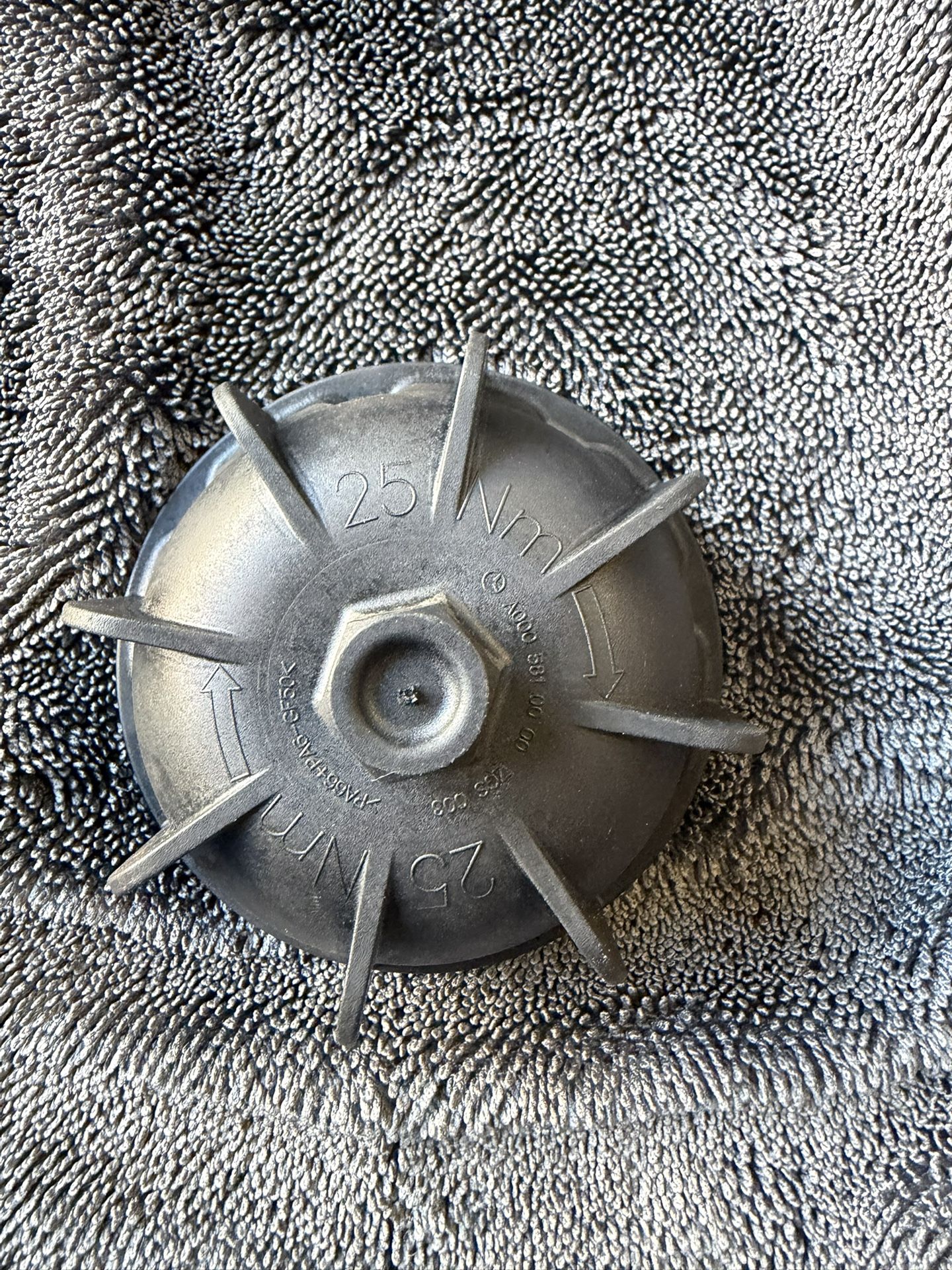 Mercedes Benz Wheel Hub Cap Remover Tool