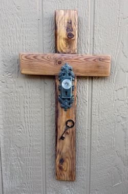 Rustic Cross Decor