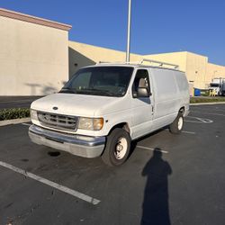 2000 Ford E-150