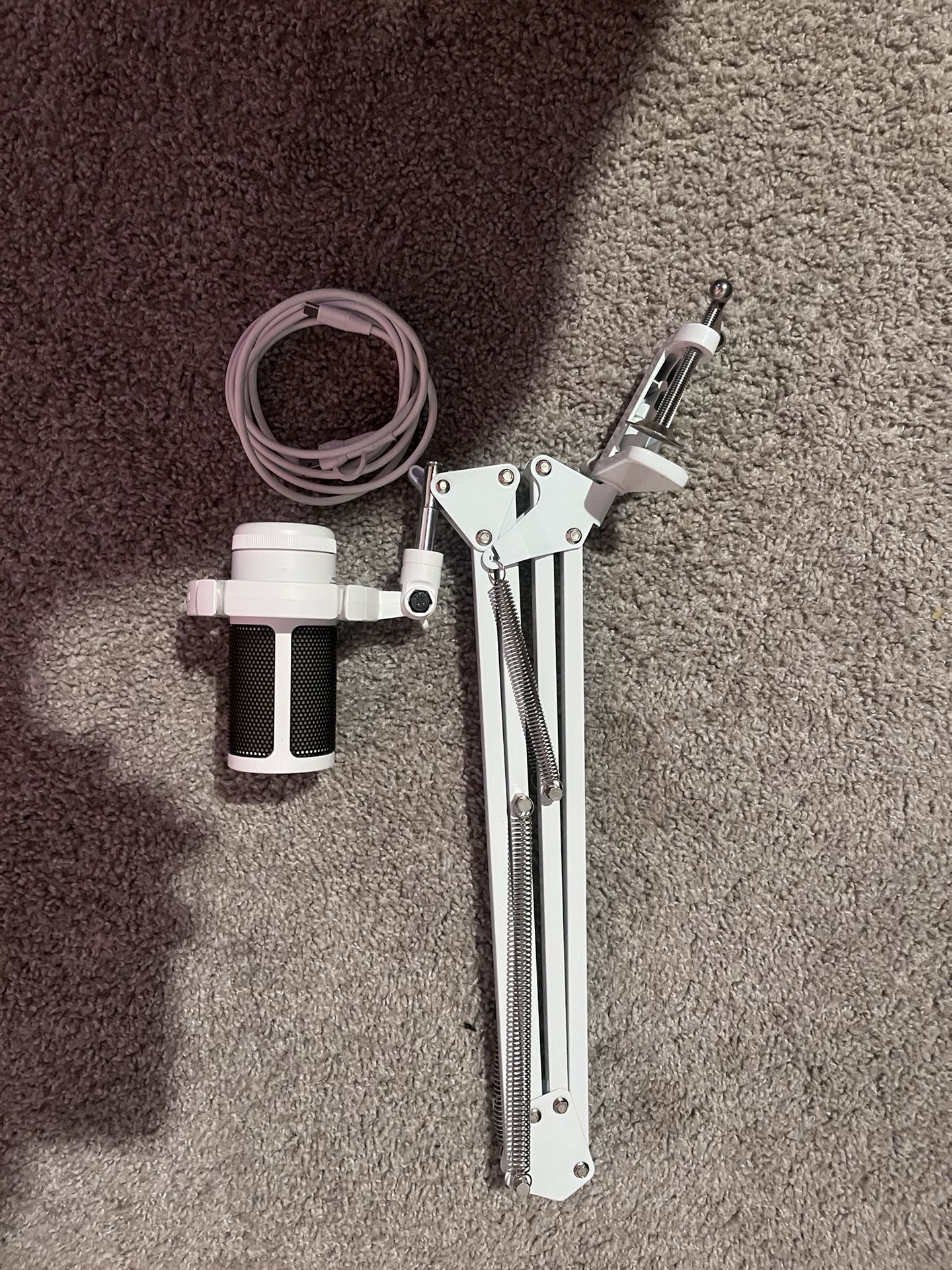 Maono Mic /w Mic mount