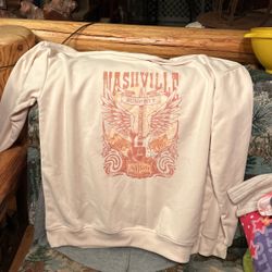Nice Nwt Large Sweat Shirt 