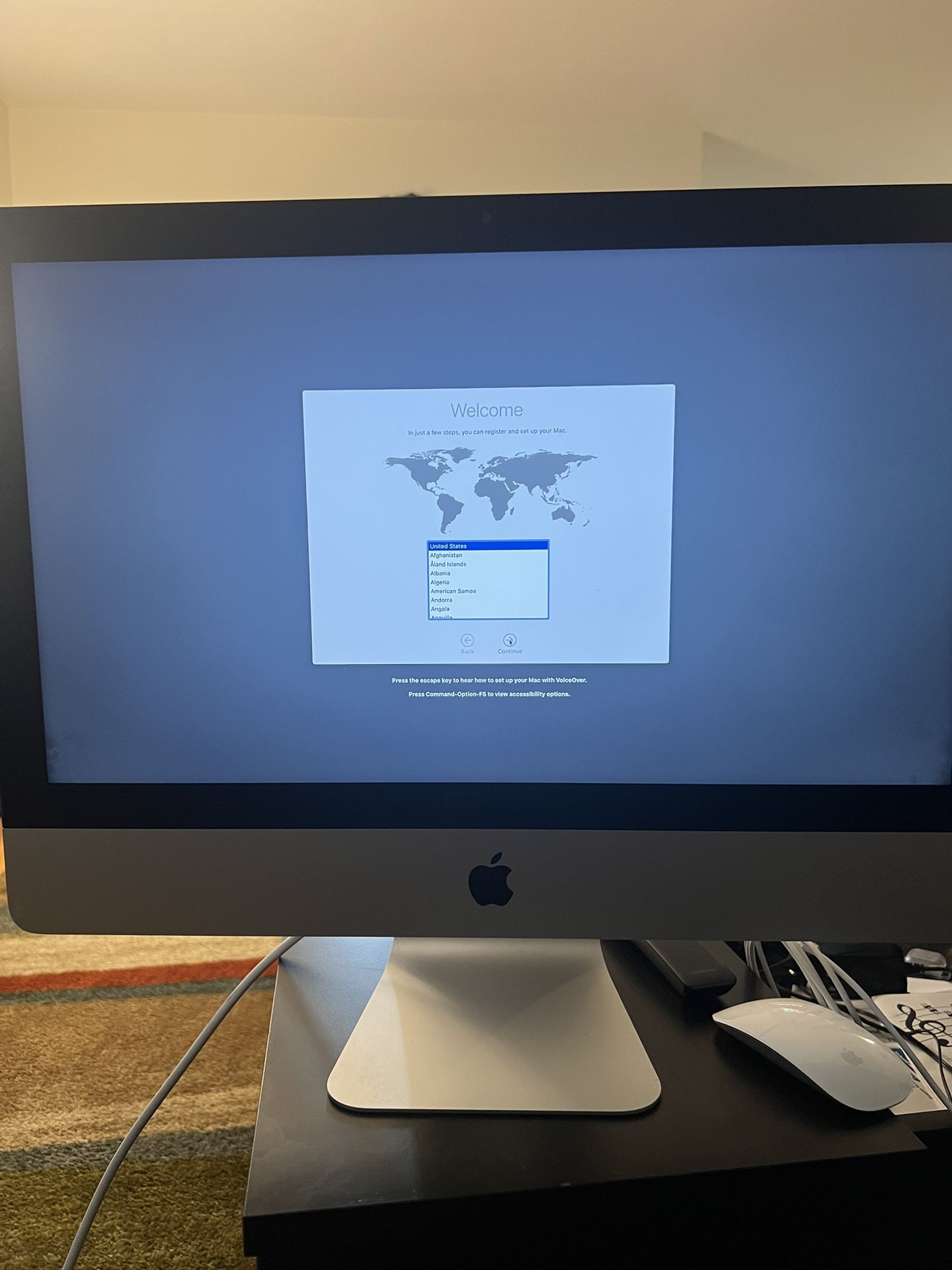 21.5” 2020 Apple Mac
