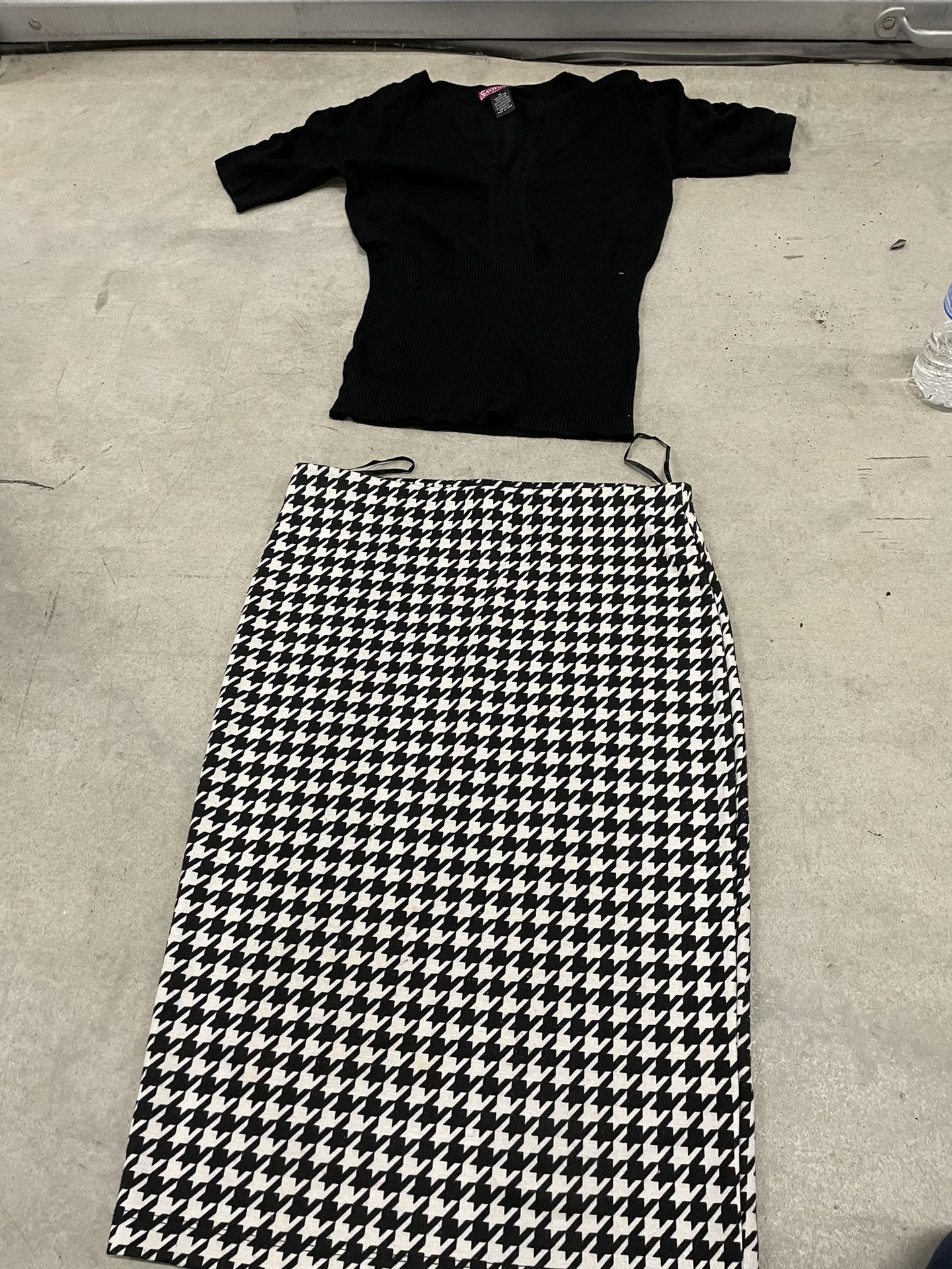 Skirt/top Set Size Medium 
