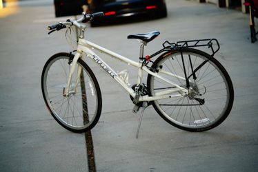 trek bike white hydrid