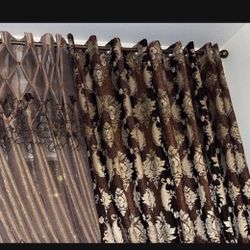 extra large size each 3 yard curtains in very good condition set of counts 3pics  