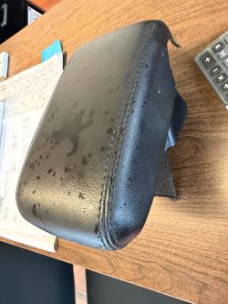 Lexus is300 armrest