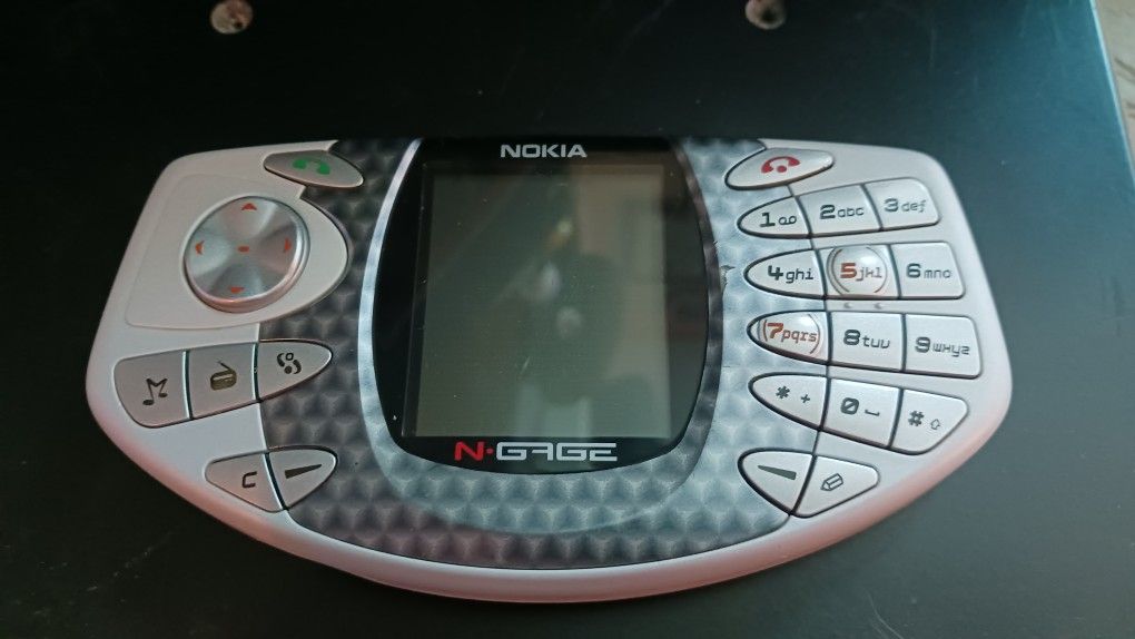 Nokia N GAGE GAME SYSTEM & PHONE