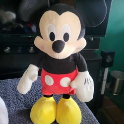 2 DISNEY MICKEY MOUSE'S -