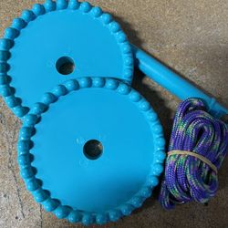 Likit Holder Horse Toy