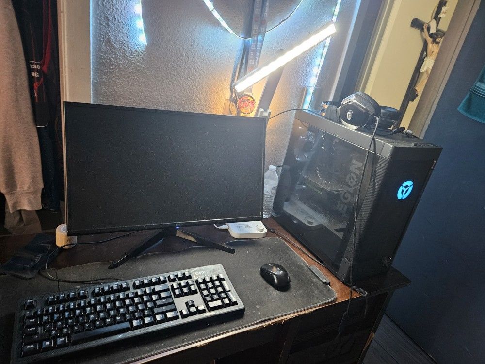 PC and desktop/keyboard/ mouse 